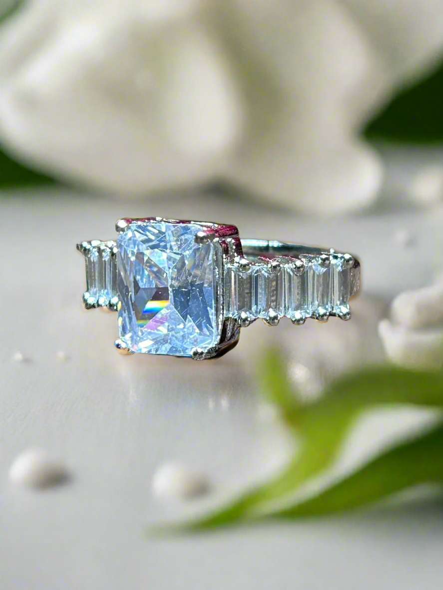 Cluster AD with Solitaire Ring