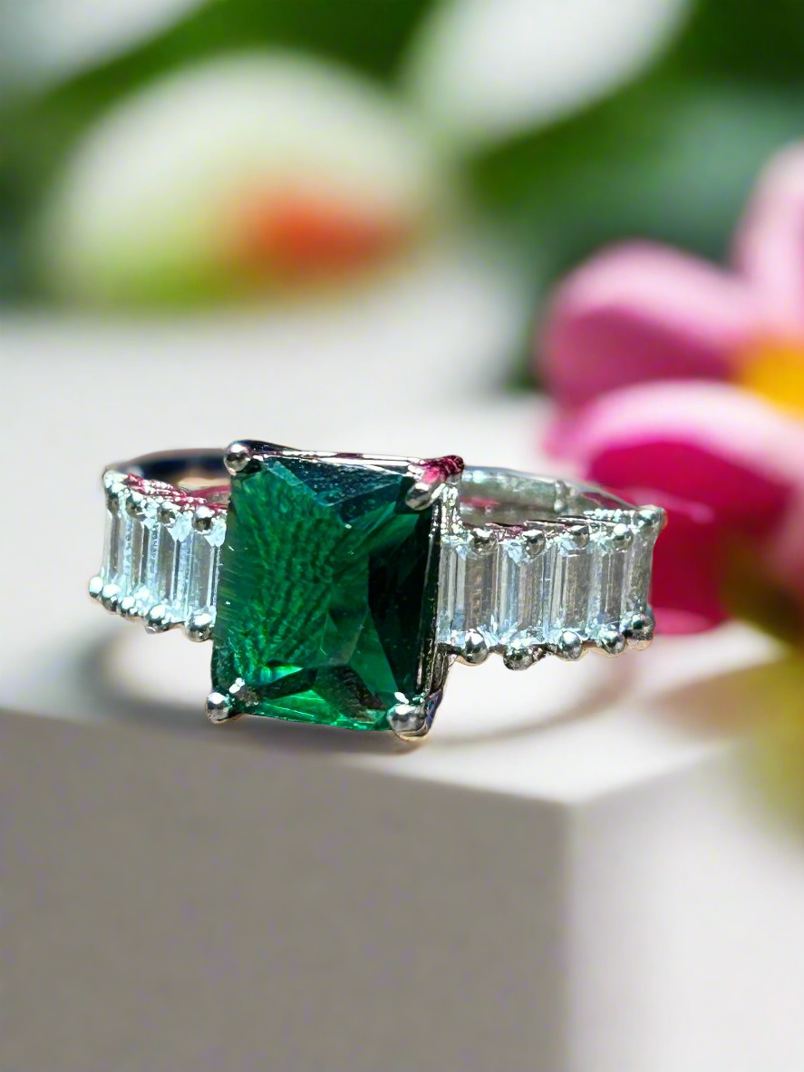 Cluster AD with Green Emerald Ring