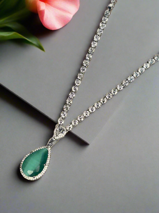 Green Quartz and AD Necklace Set