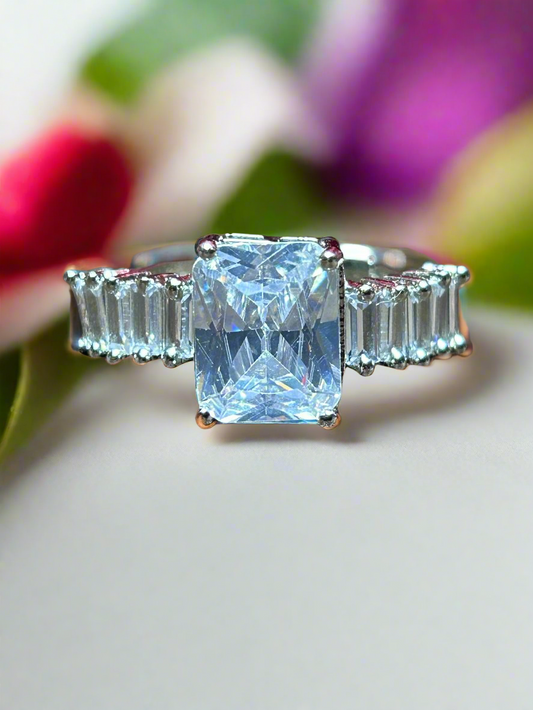 Cluster AD with Solitaire Ring