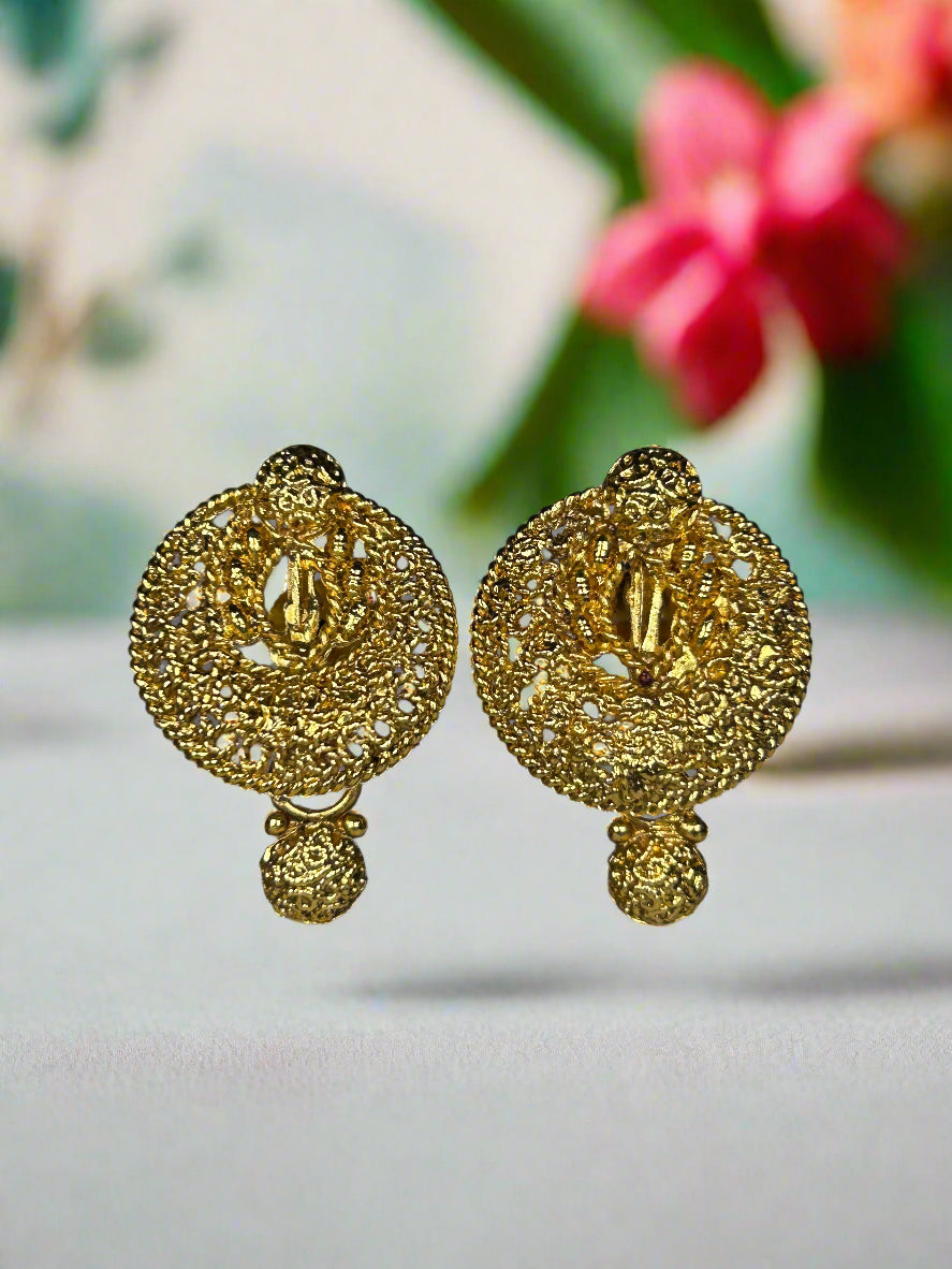 Shreya Gold Plated Pendant Set