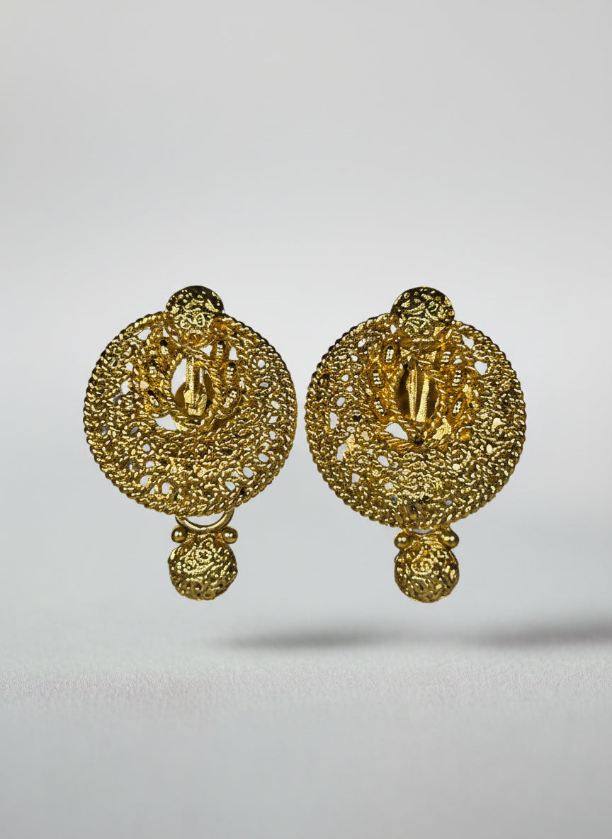 Shreya Gold Plated Pendant Set