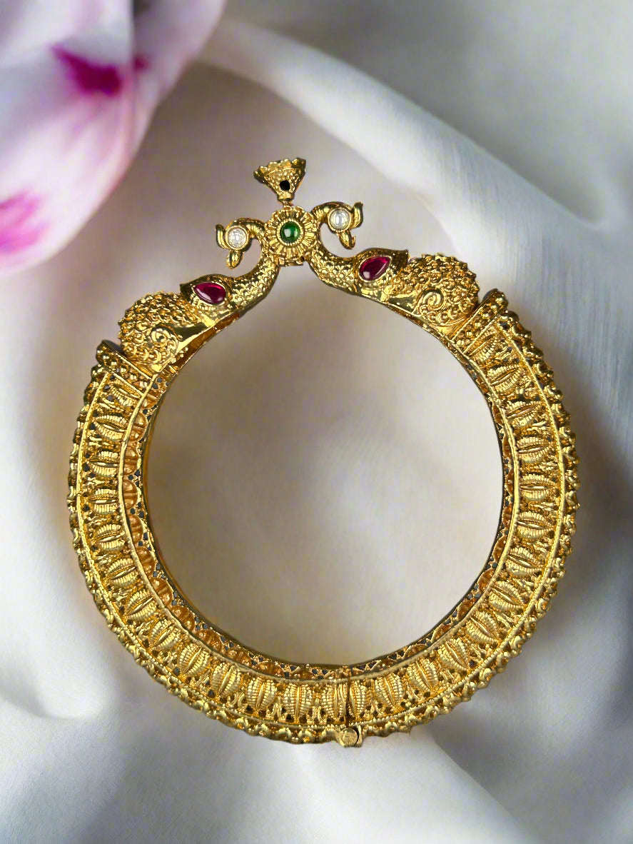 Vanya Gold Plated Bangle