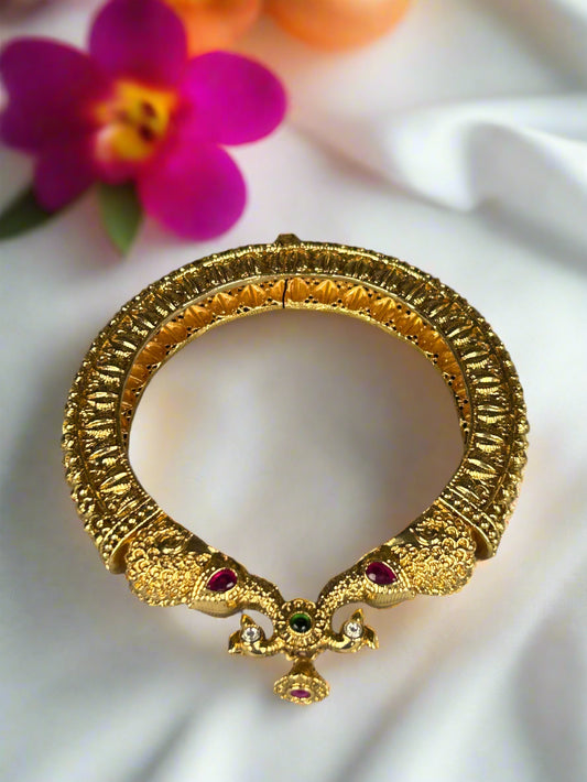 Vanya Gold Plated Bangle