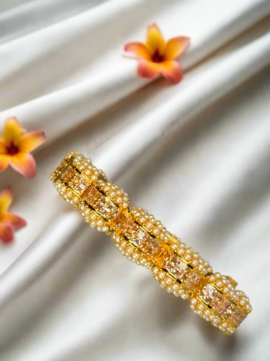 Amaira Pearls Bangle