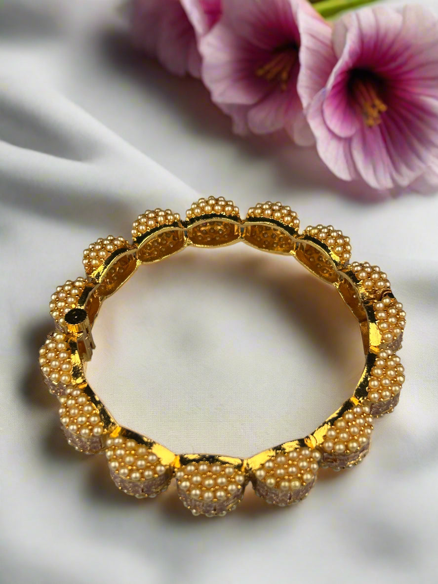 Amaira Pearls Bangle