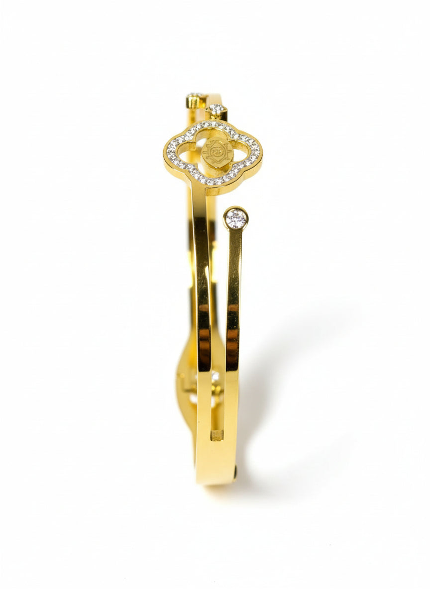 Gold Plated Cluster AD Quatrefoil Bracelet