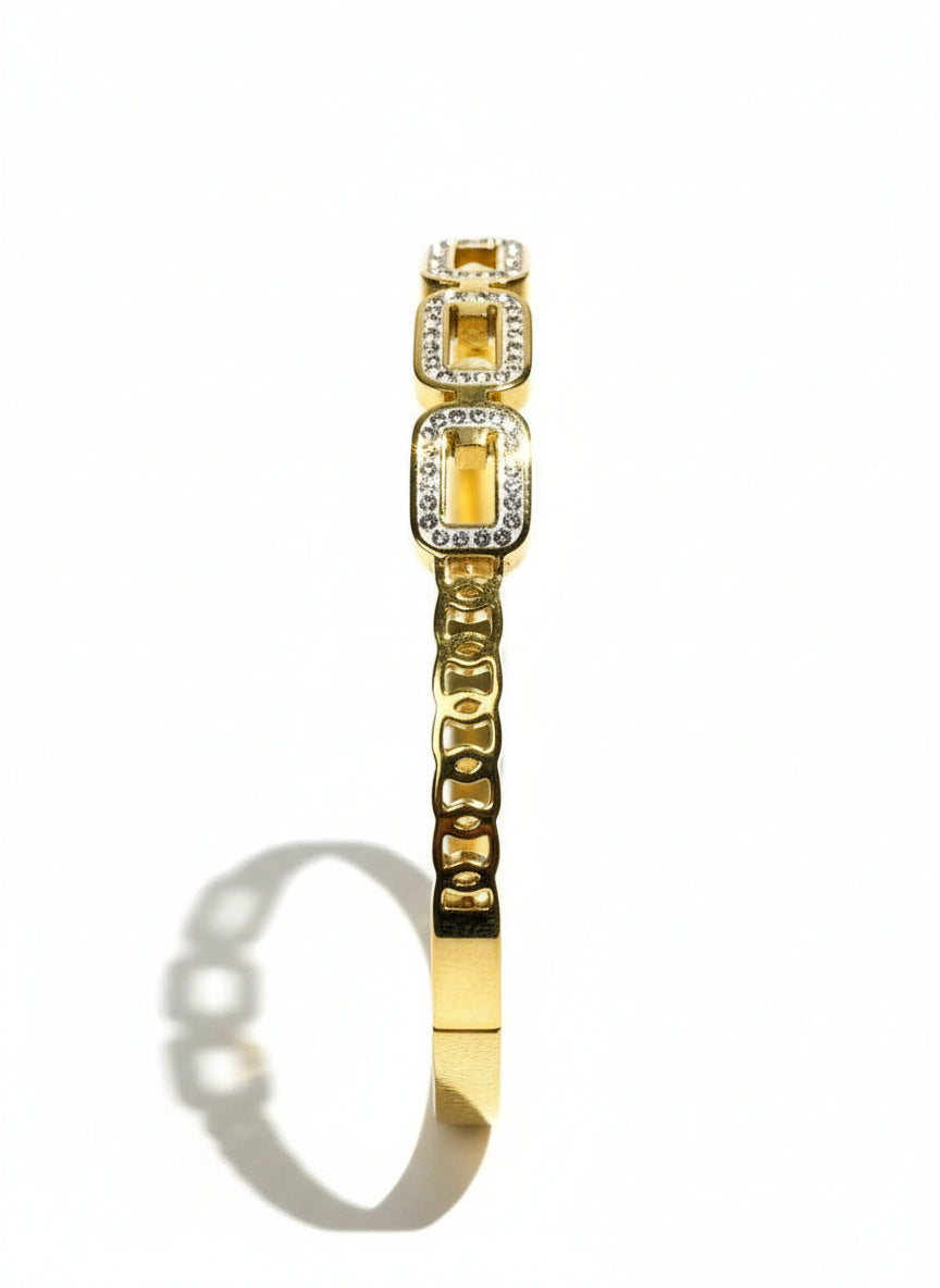 Gold Plated Cluster AD Bracelet
