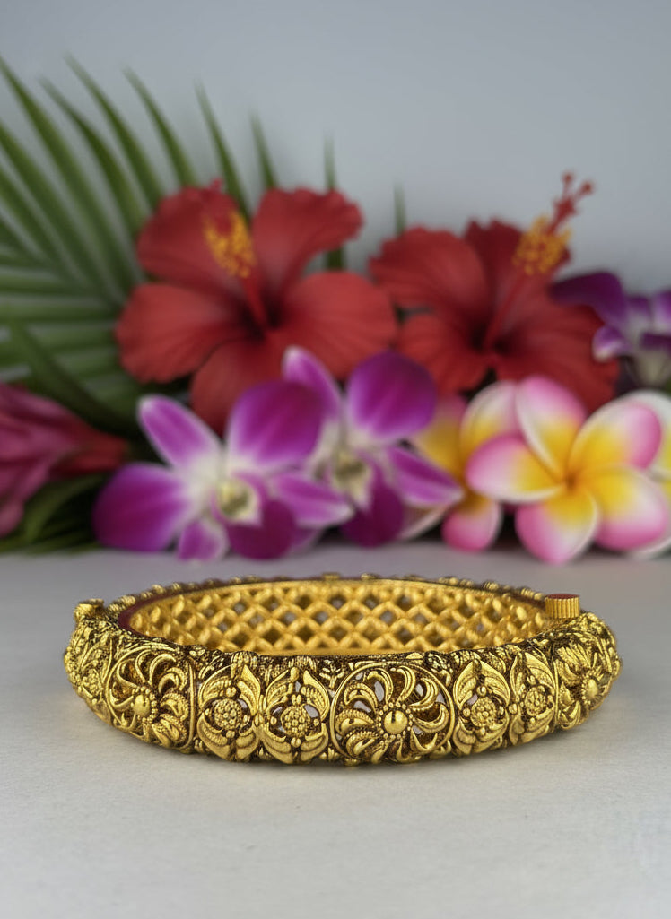 Kaaya Gold Plated Bangle