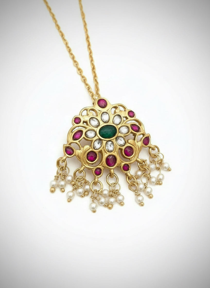 Vidhika Pendant Necklace