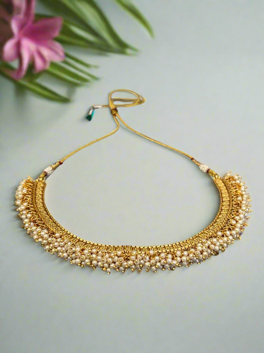 Aarini Gold Plated Necklace Set