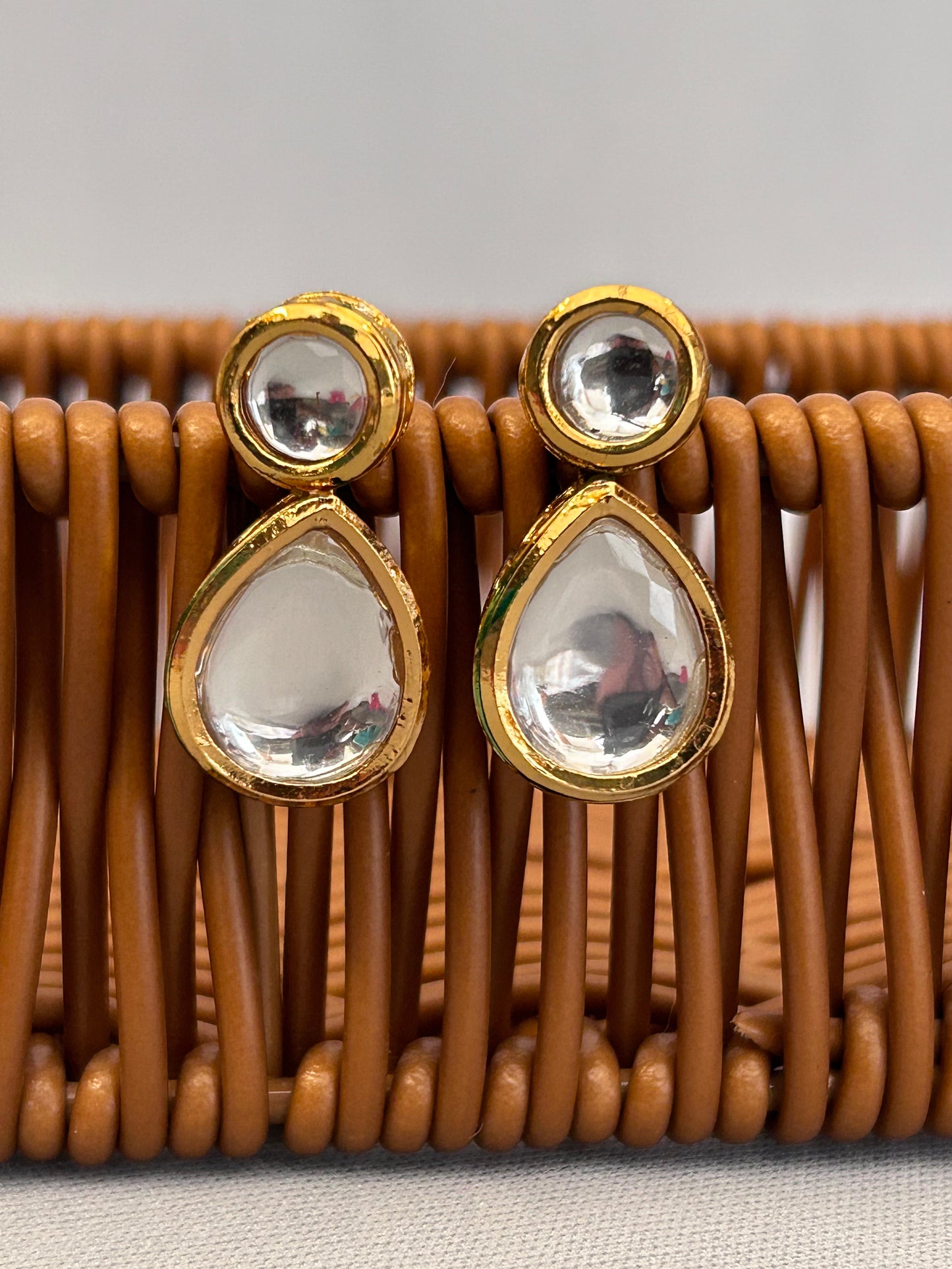 Bold Single Line Kundan Necklace Set