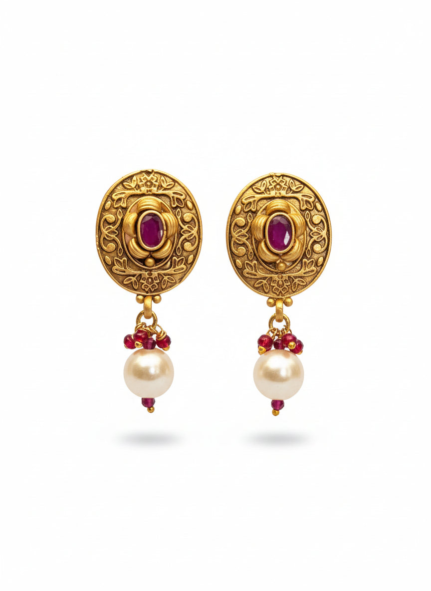 Bold Gold, Uncut AD and Ruby Necklace Set