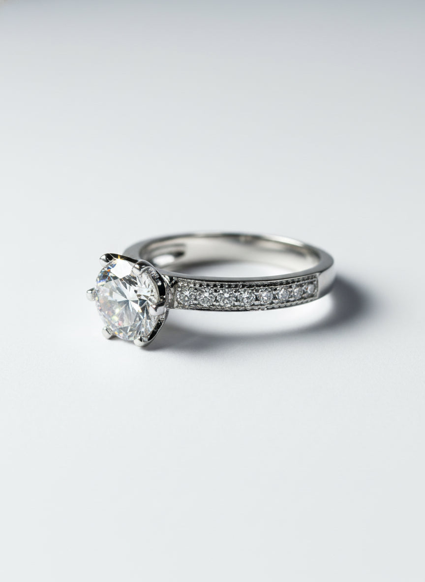 Minimal Solitaire Ring