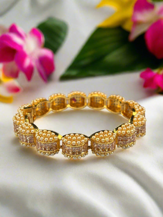Amaira Pearls Bangle