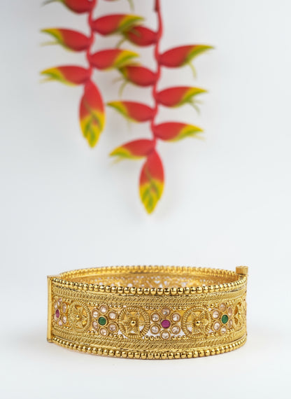 Kriti Gold Plated Bangle
