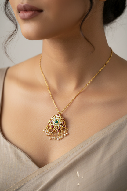 Vidhika Pendant Necklace