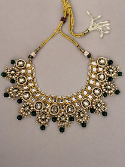 Dazzling Kundan Necklace Set