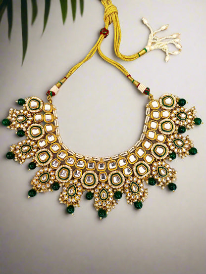 Dazzling Kundan Necklace Set