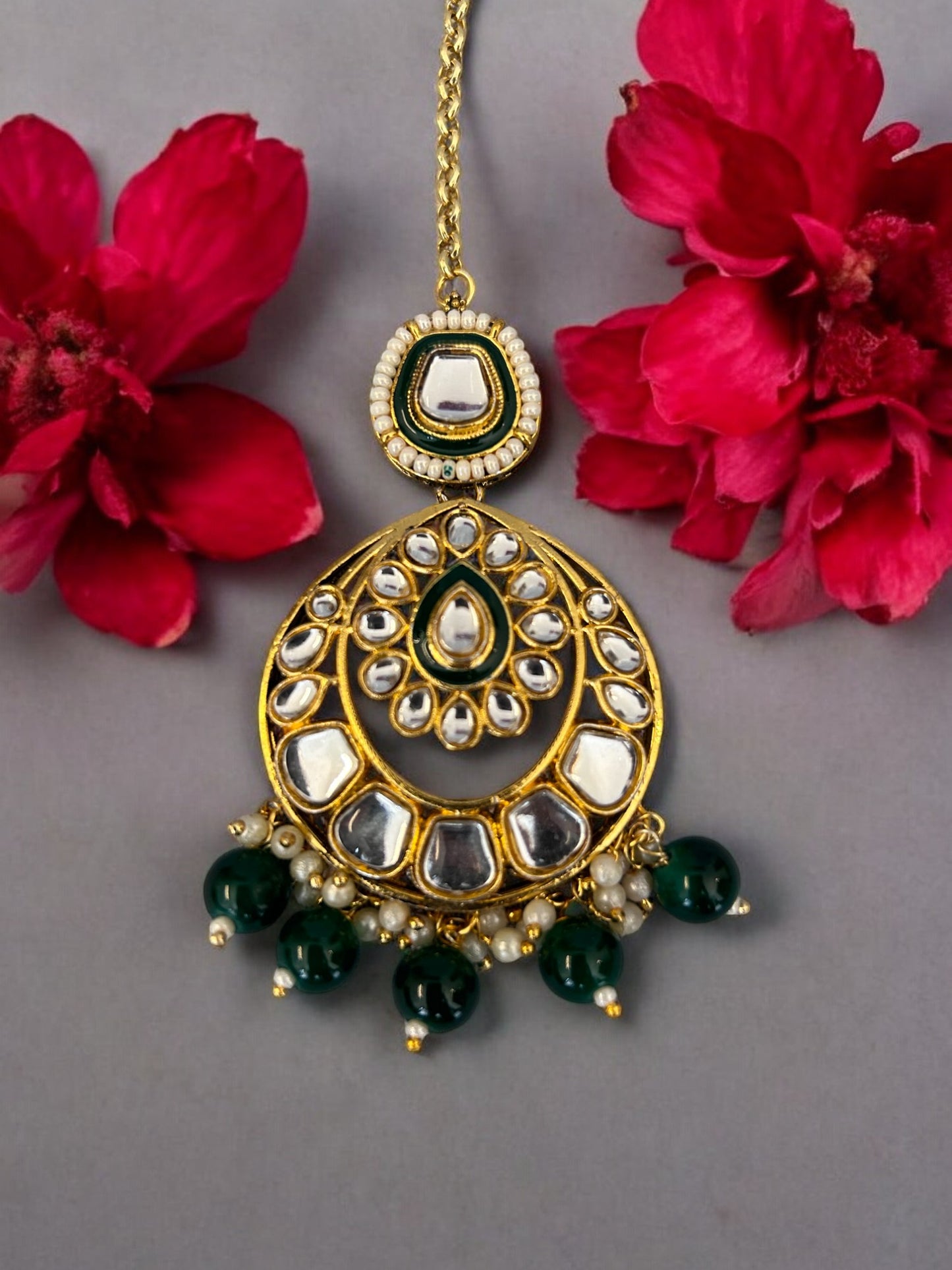 Dazzling Kundan Necklace Set