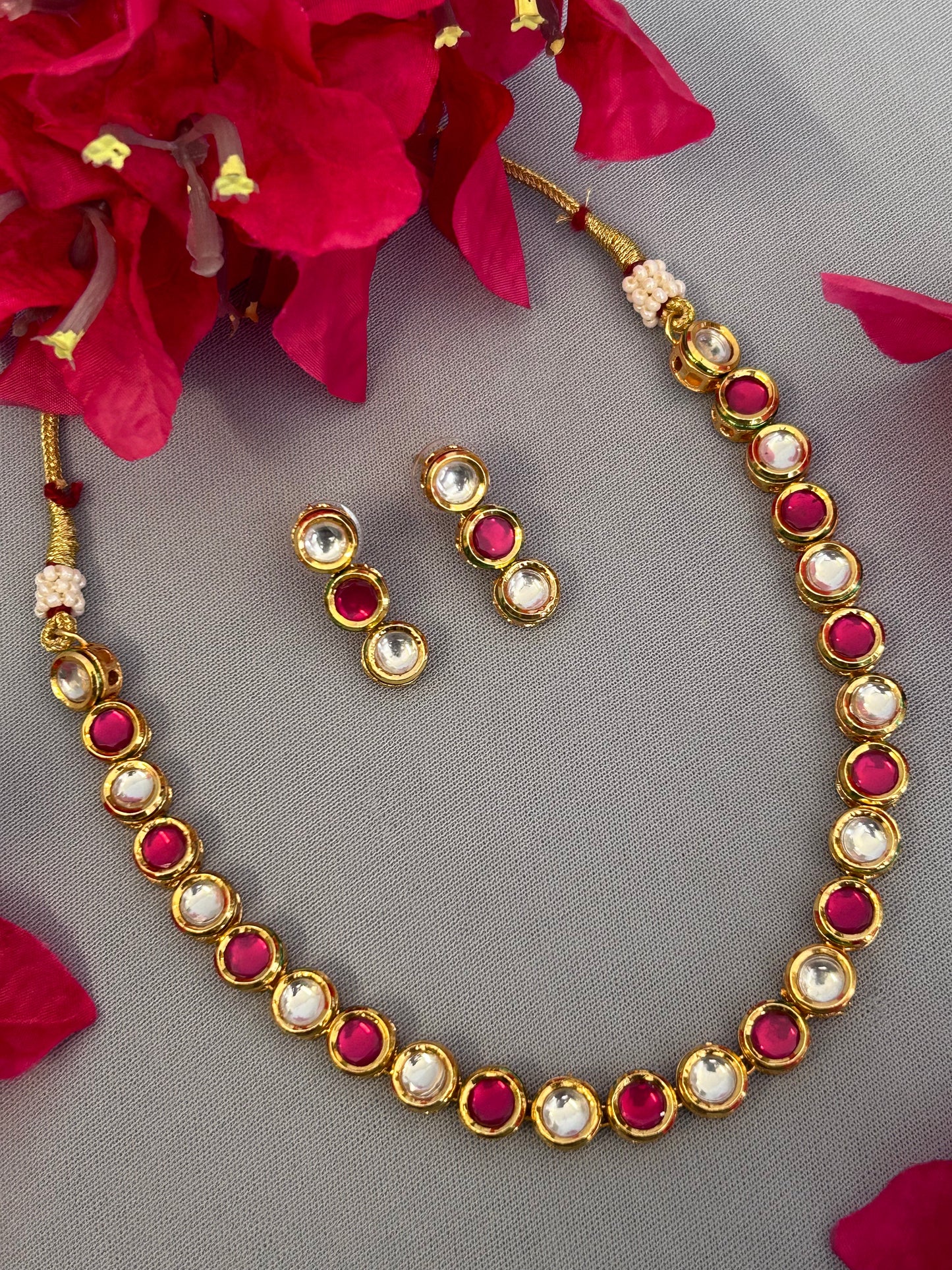 Pink Round Single Line Kundan Necklace Set