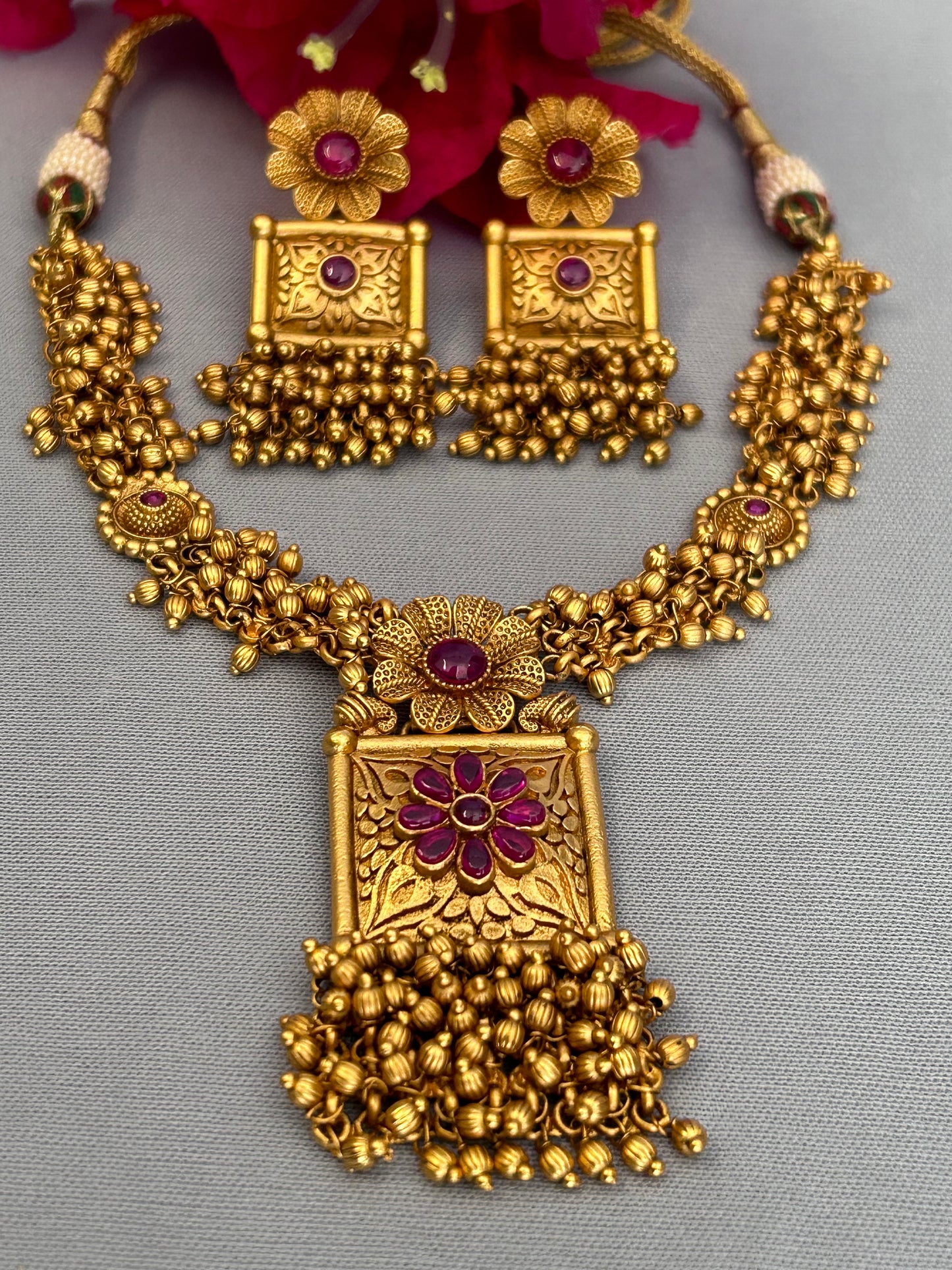 Gold and Ruby Antique Rajwadi Necklace Set