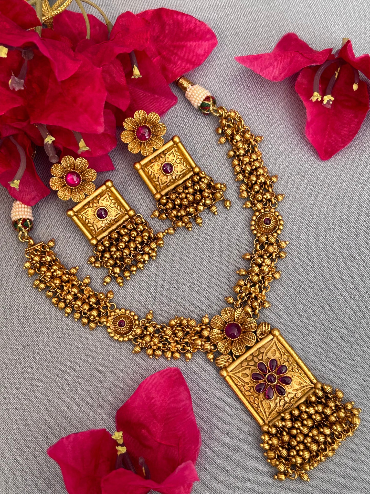 Gold and Ruby Antique Rajwadi Necklace Set