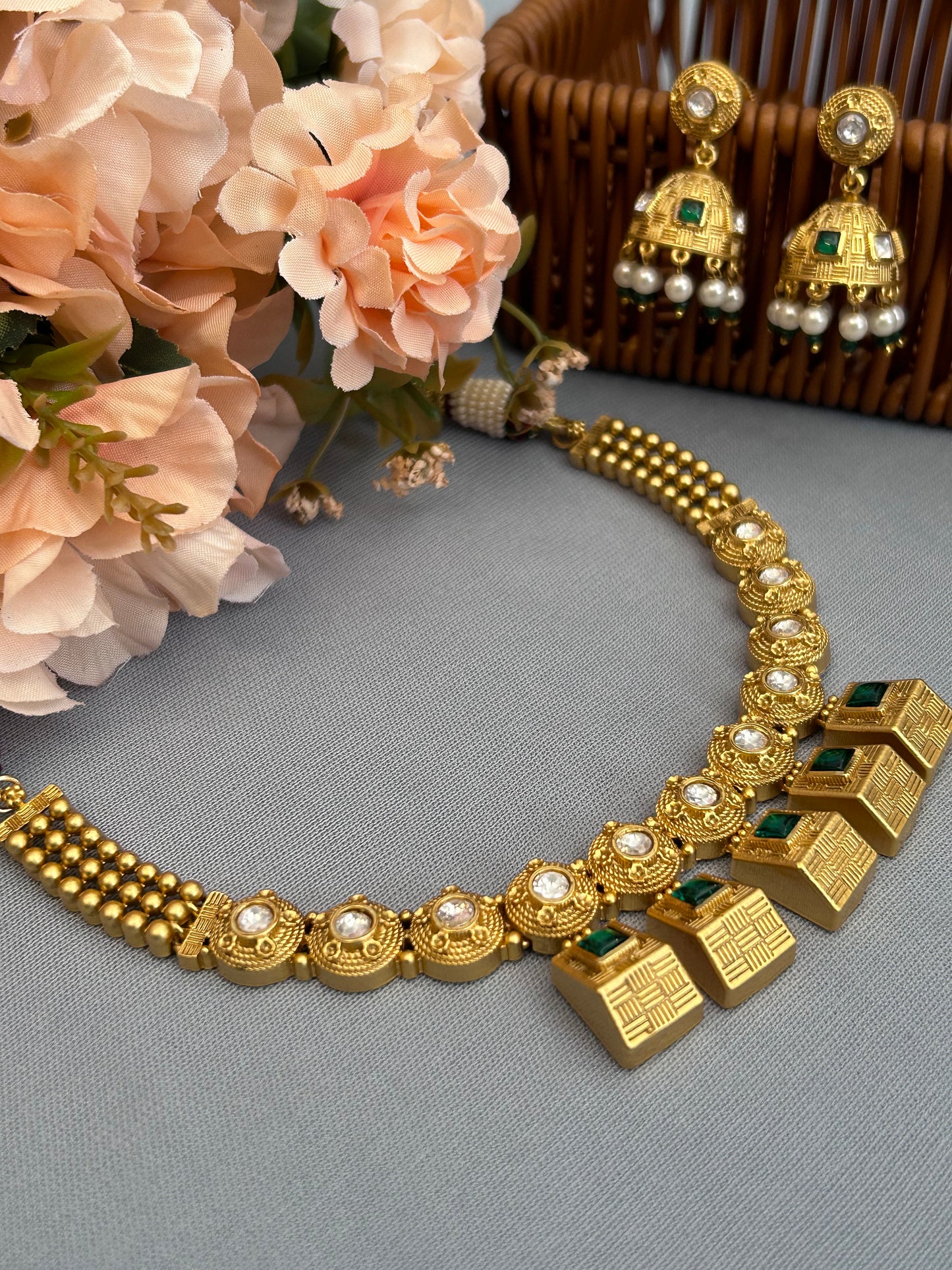 AD and Emerald Gold Necklace Set