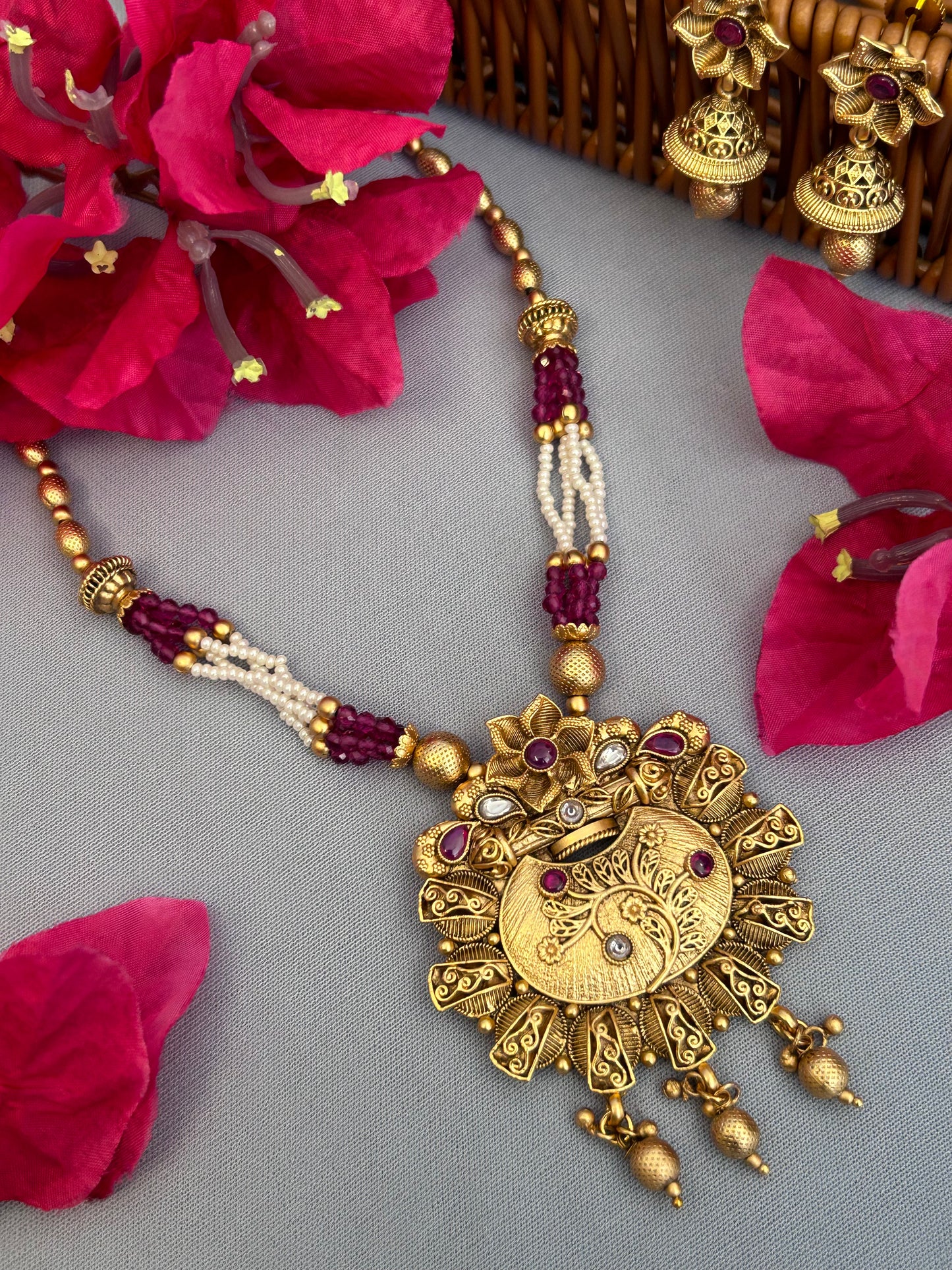 Antique Gold Plated Necklace Set with Gold Beads and Pearls Strings