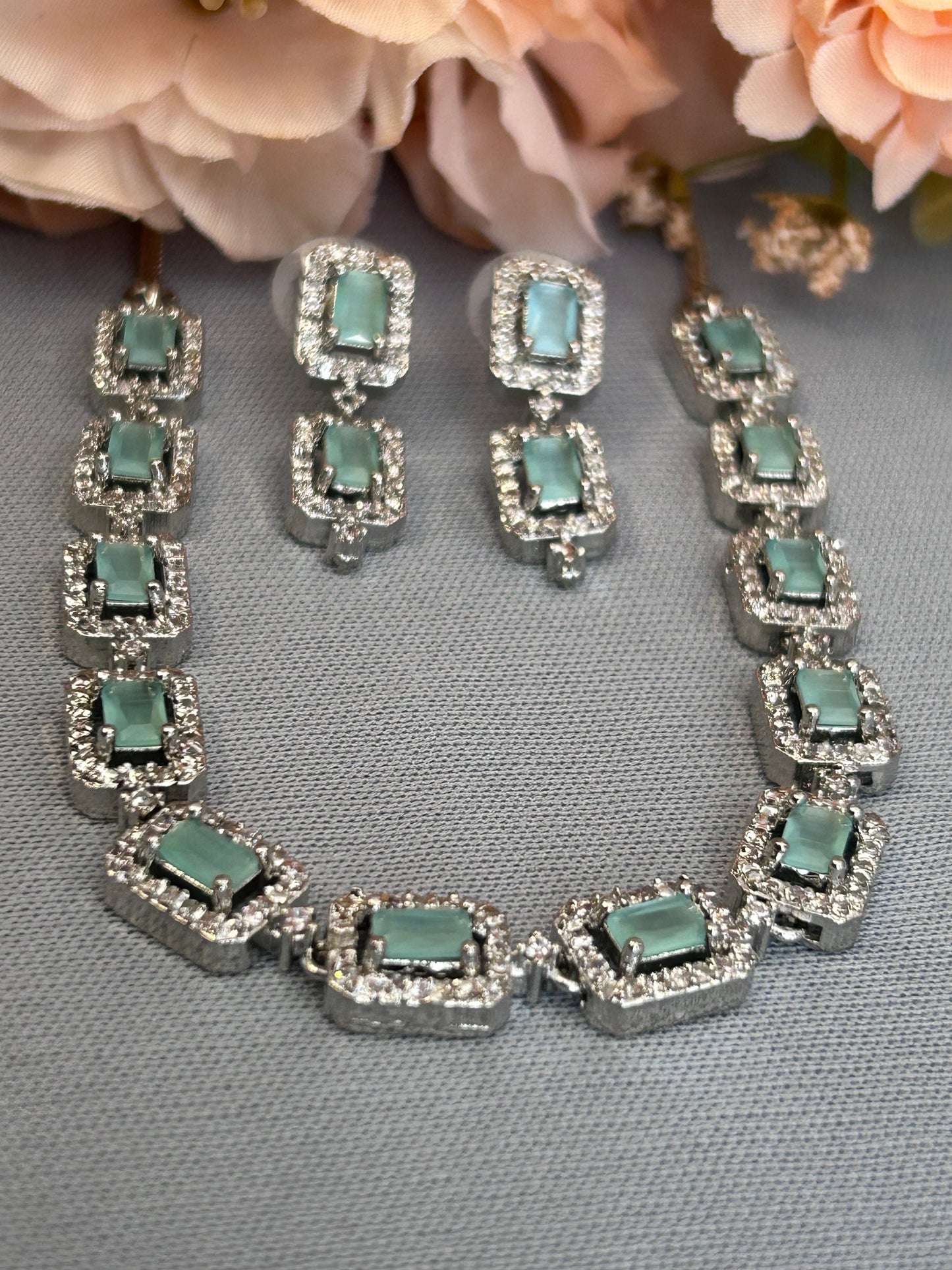 Cluster Diamonds and Eden Emeralds Single-Line Necklace Set