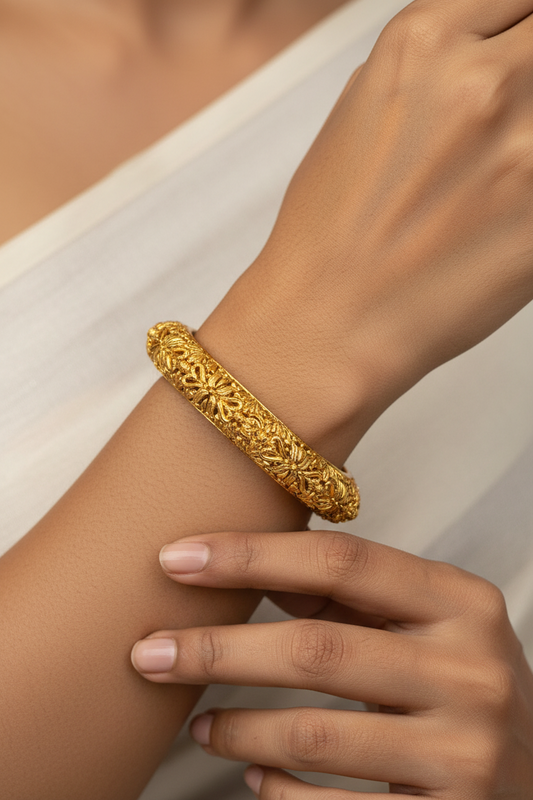 Gold Leaves Bangle