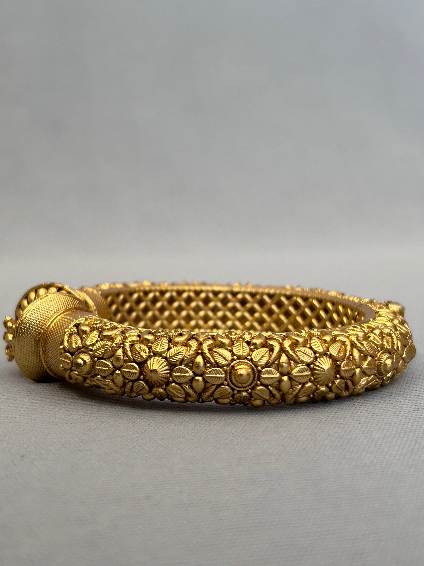 Antique Filigree Gold Kada Bangle