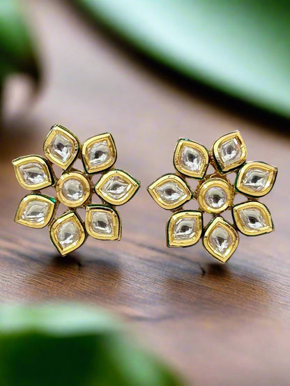 Bold & Minimal Kundan Earrings